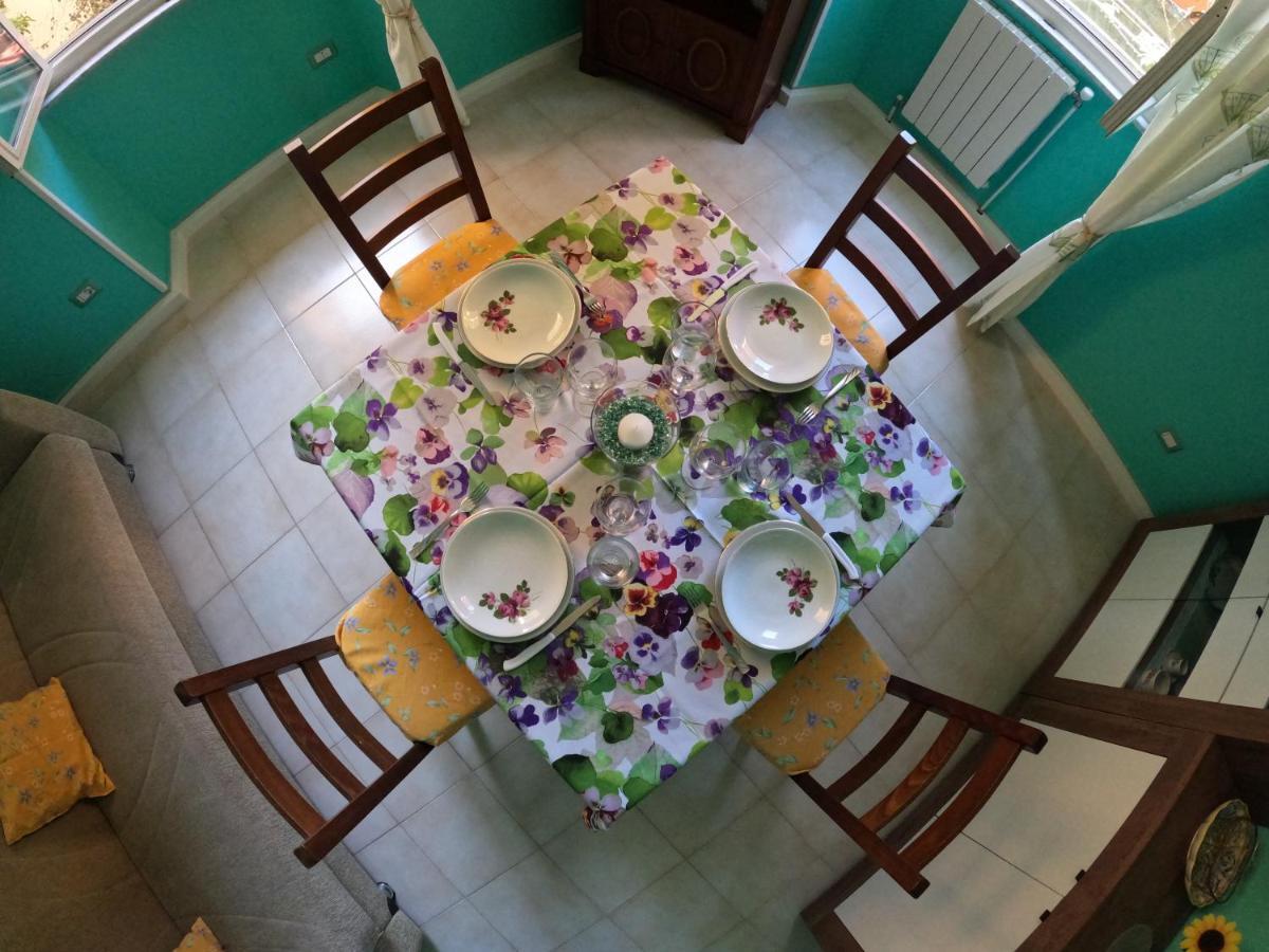 Casa Elsi Apartment ลิโด ดิ ออสเตีย ภายนอก รูปภาพ