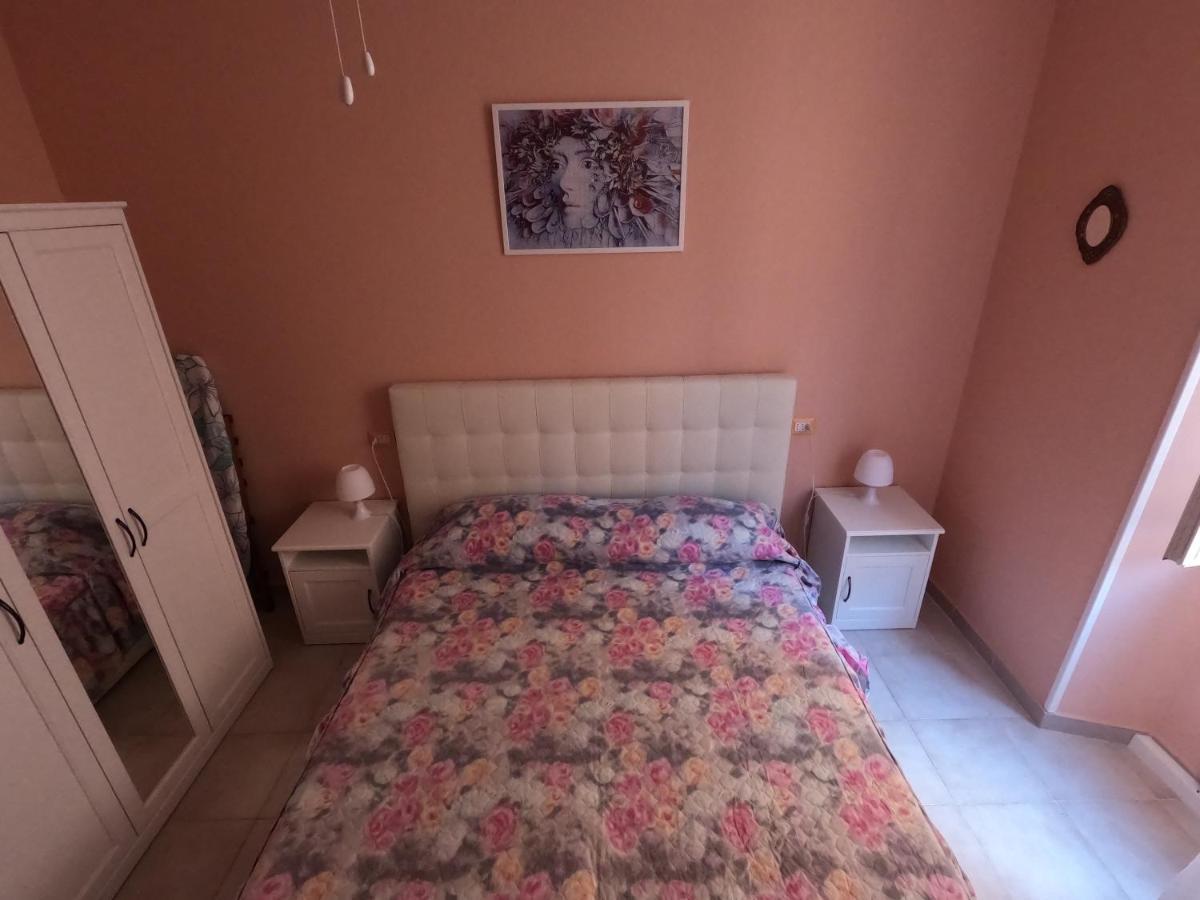 Casa Elsi Apartment ลิโด ดิ ออสเตีย ภายนอก รูปภาพ